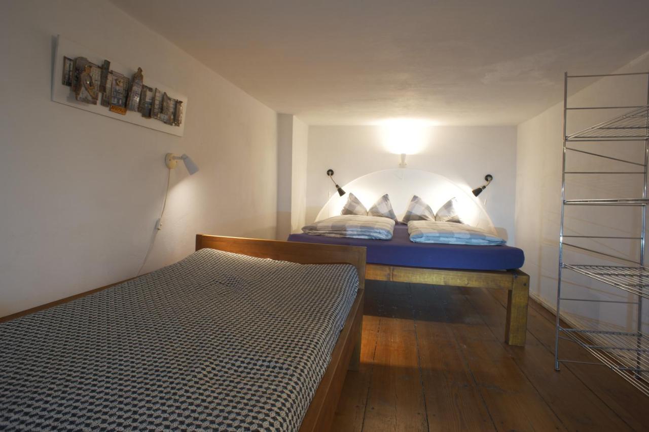 Mädchenkammer *